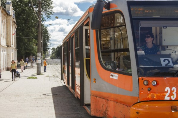 В Смоленске на улице Николаева подходит к завершению ремонт трамвайных путей