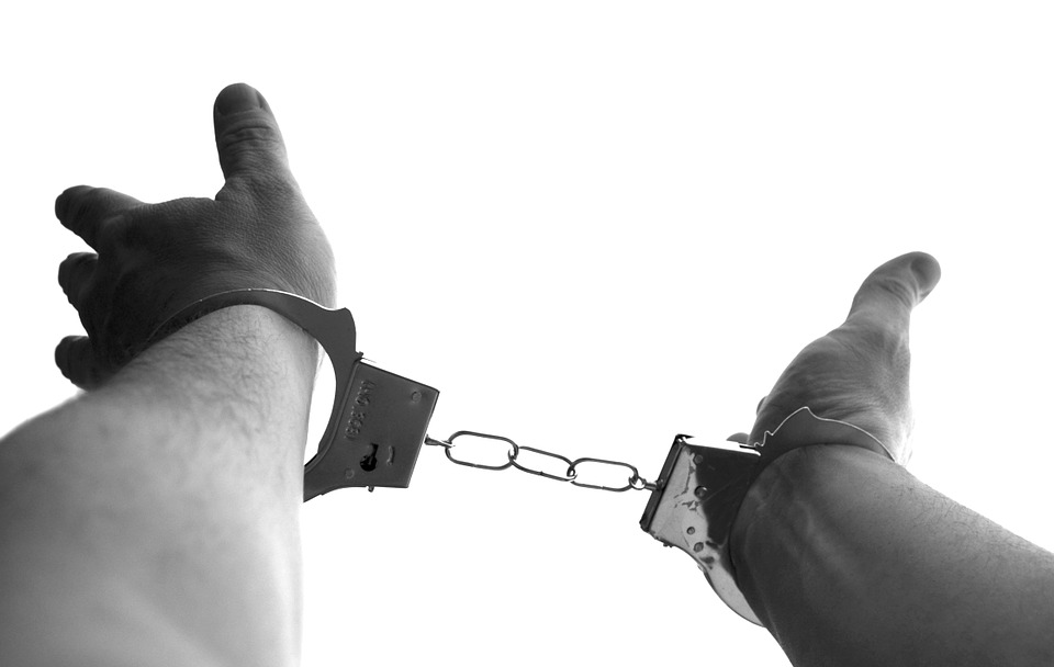 Житель Велижа осужден за хранение наркотиков и насилие в отношении сотрудника полиции