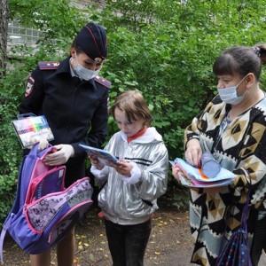 В Смоленске стартовала акция «Помоги пойти учиться»