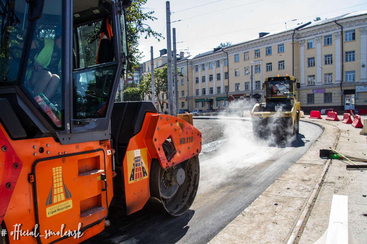 Глава Смоленской области потребовал оперативно обустраивать временные пешеходные переходы на улице Николаева