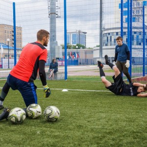 ФК «Смоленск» начал работу с юными вратарями