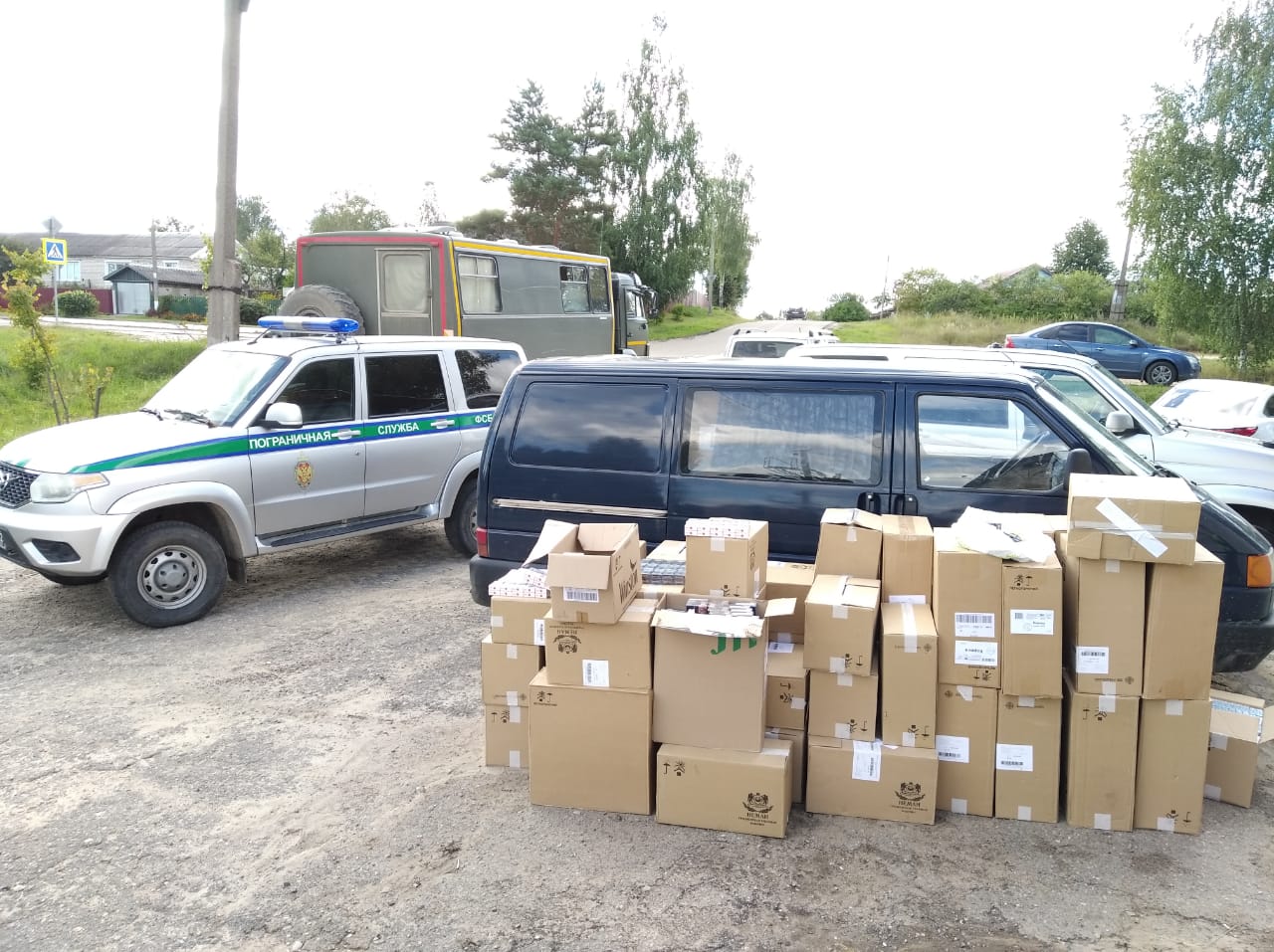 Смоленские пограничники задержали 20 тысяч пачек незаконно ввезенных сигарет