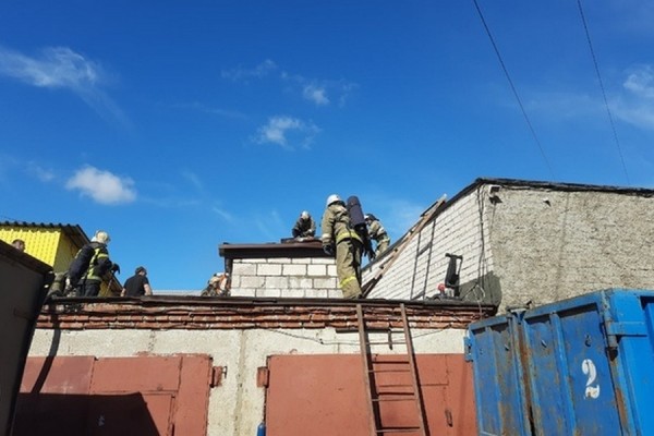В Смоленске ликвидировали пожар на Краснинском шоссе