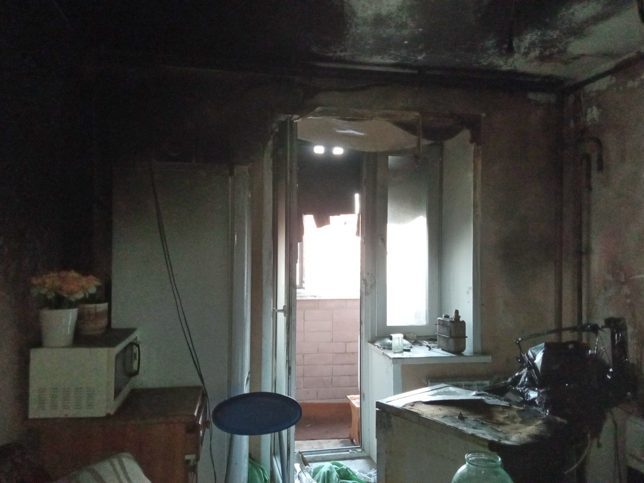 Загоревшийся телевизор стал причиной пожара на Киевском шоссе в Смоленске
