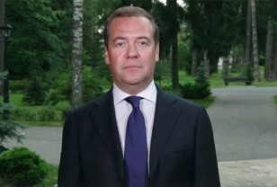 Дмитрий Медведев: Педагоги помогают получать знания и добиваться первых в жизни успехов