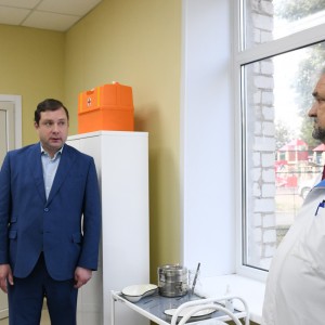  Губернатор посетил поликлиническое отделение Холм-Жирковской ЦРБ