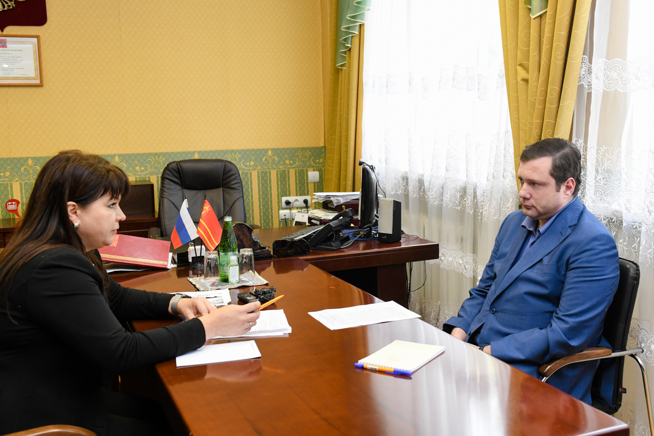 Губернатор и глава Вяземского района обсудили модернизацию объектов спортивной инфраструктуры муниципалитета