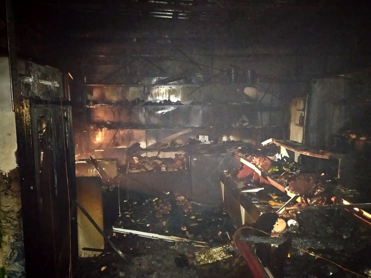 В деревне Соловьево сгорел продовольственный магазин