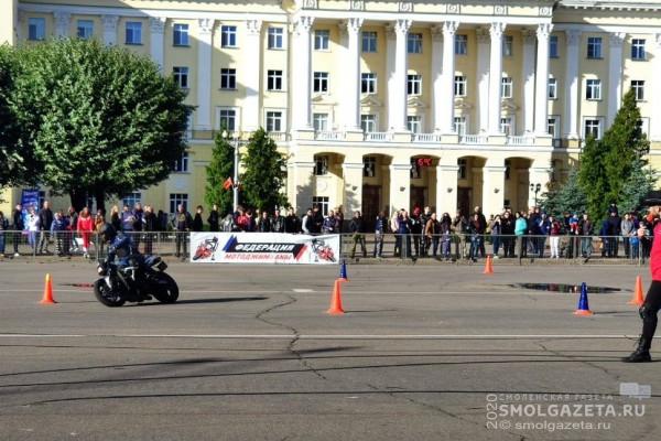 В Смоленске состоялись соревнования по мотоджимхане