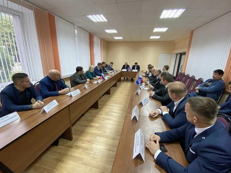 Сергей Неверов: Важно, чтобы наши избиратели увидели работоспособный горсовет в Смоленске