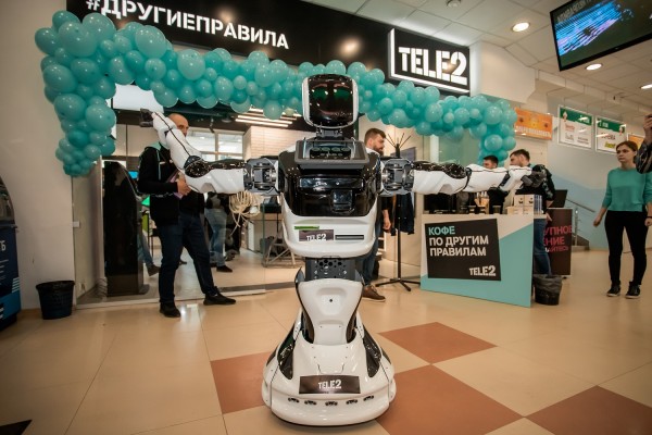 В новом салоне Tele2 смолян будет консультировать робот