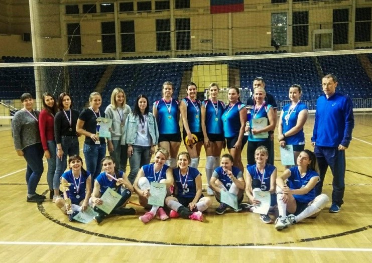 Волейболистки из Смоленска победили в региональных соревнованиях 