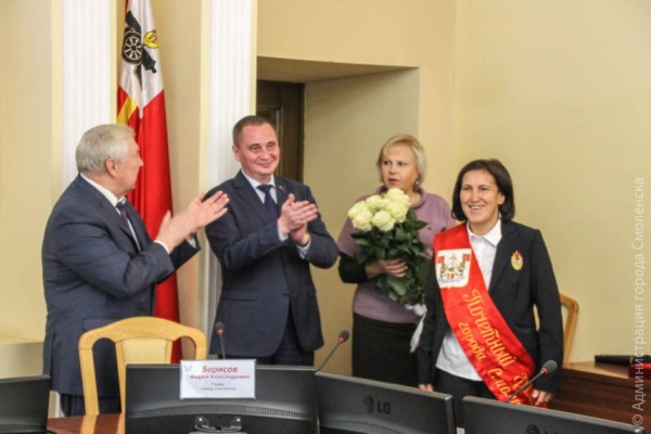 Андрей Борисов поздравил Надежду Таланову с присвоением звания Почетный гражданин города Смоленска