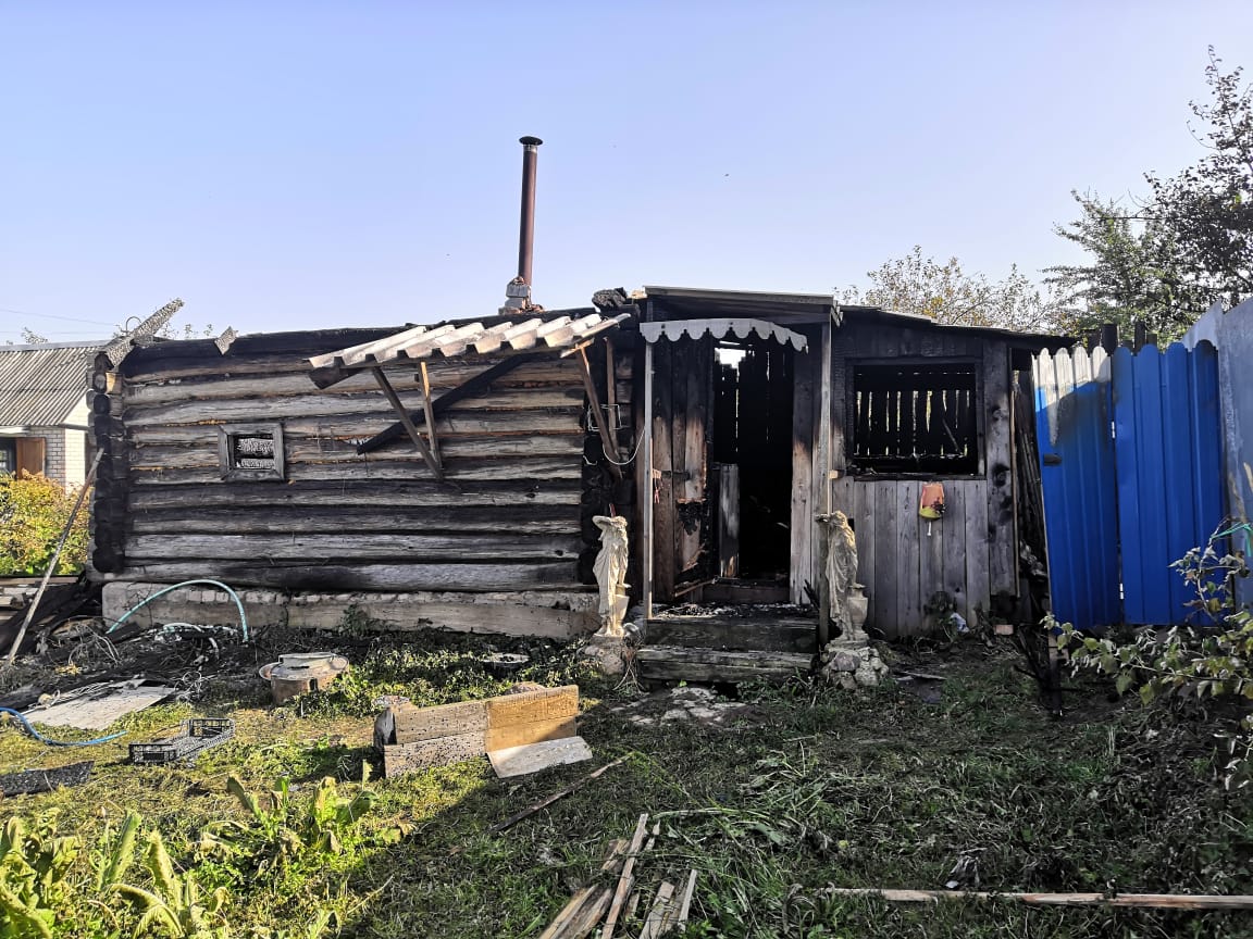 В Смоленской области за сутки потушили два пожара в банях