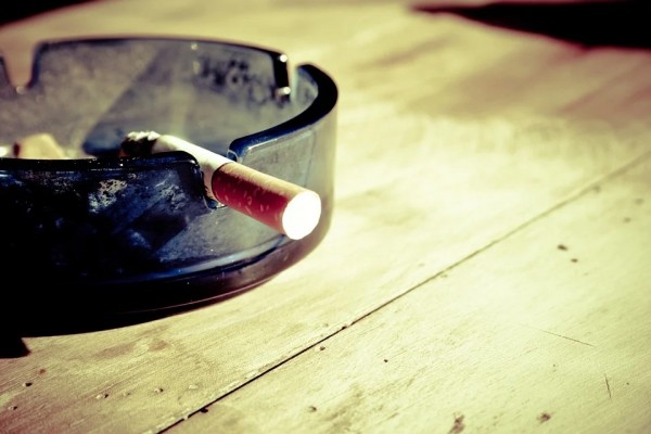 43 жителя Смоленской области заплатят штраф за курение в общественных местах