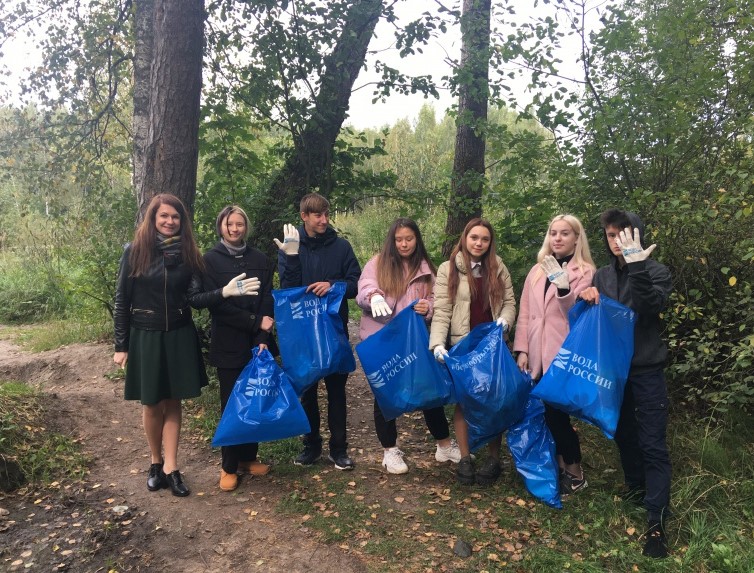 В Смоленске состоялась экологическая акция «Очистим планету от мусора»