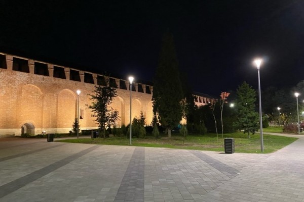 В Смоленске в Парке Пионеров появилась современная подсветка