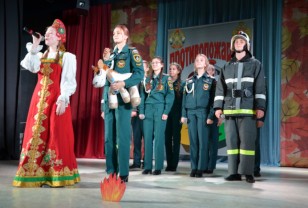 В Смоленске прошел школьный противопожарный КВН