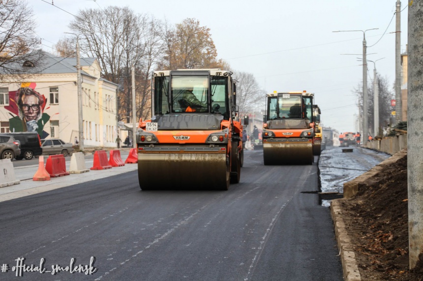 В Смоленске на улице Николаева завершили основные дорожные работы