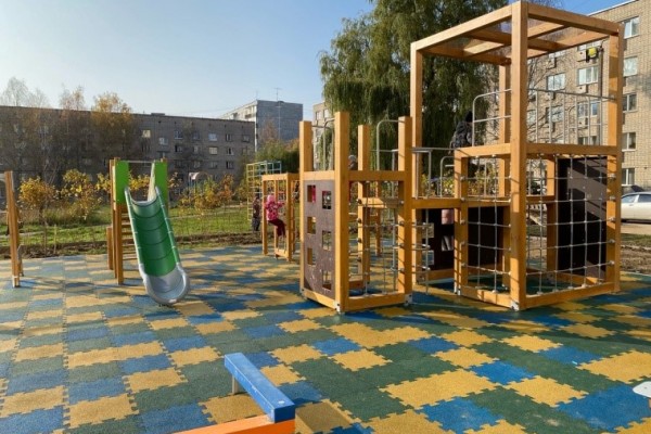 В Смоленске готовят к открытию детский игровой комплекс