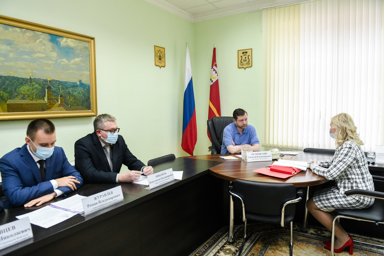 Губернатор поручил проработать вопрос капремонта домов по улице Мира в Гагарине