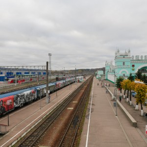 Алексей Островский посетил передвижной музей «Поезд Победы»