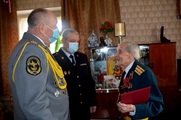 Ветерану органов внутренних дел Михаилу Павлову исполнилось 102 года