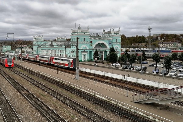 8000 человек за месяц перевез 2-этажный поезд Москва-Смоленск