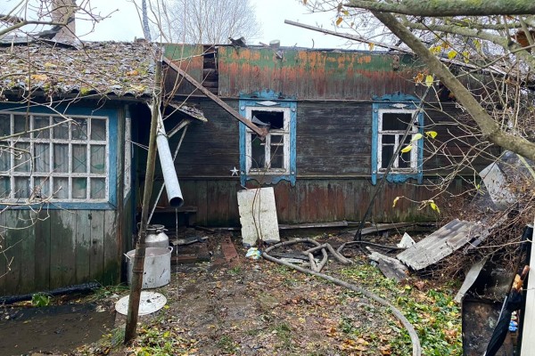 В Смоленском районе вспыхнул жилой дом