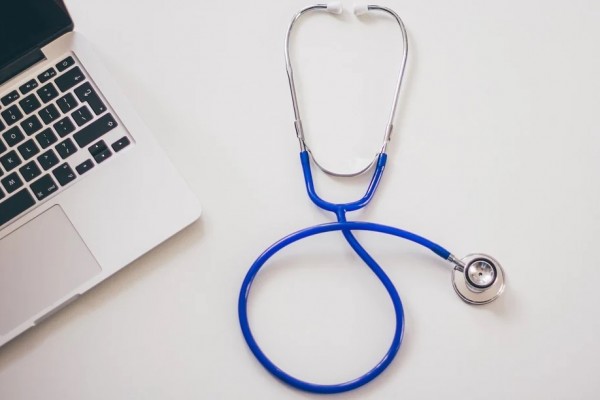 К концу декабря на Смоленщине заработает вызов врача на дом через онлайн