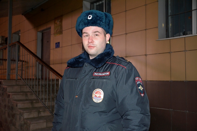 Житель Смоленска поблагодарил участкового уполномоченного полиции