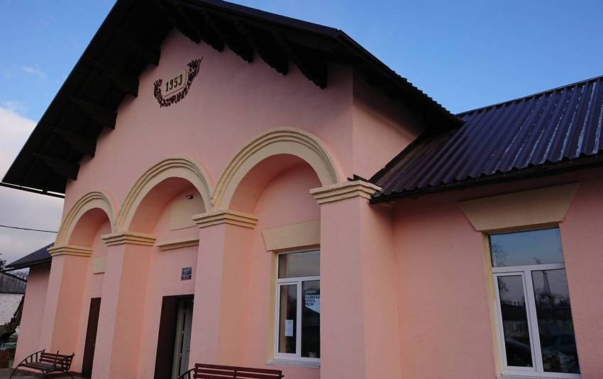В Рославльском районе отремонтировали сельский Дом культуры
