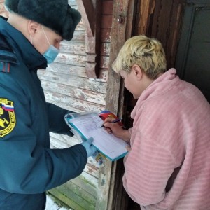 Смоленским семьям напомнили о пожарной безопасности в новогодние праздники
