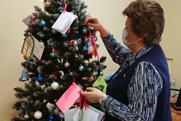 Ольга Окунева исполнит новогодние желания маленьких смолян