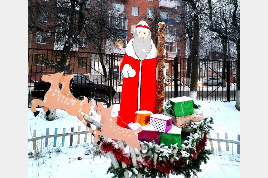 В Смоленске продолжается общероссийская акция «Новый год – в каждый дом»