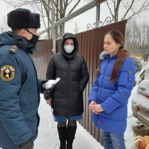 В Рославльском районе проверили состояние жилья семей из «группы риска»