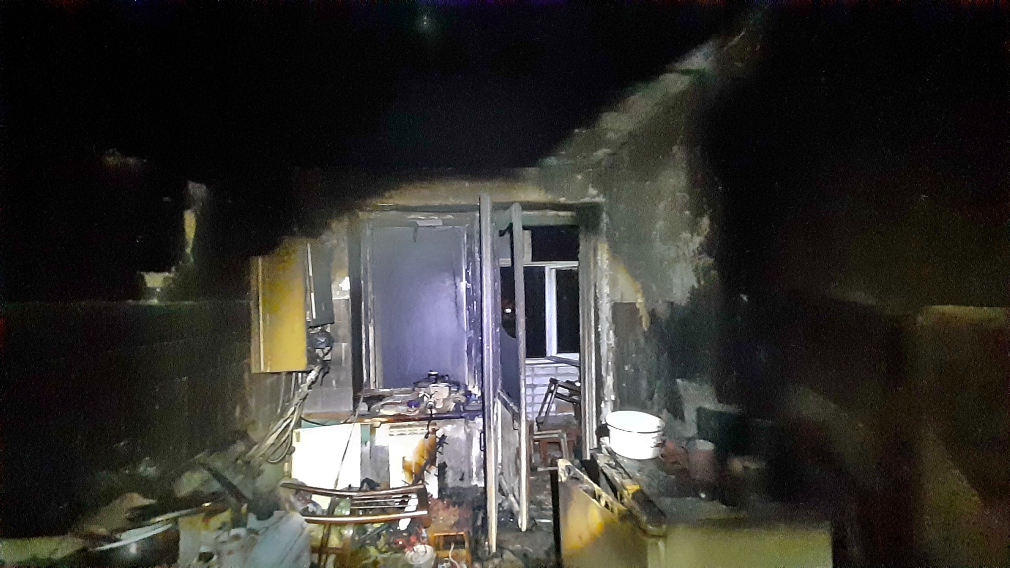 В Вяземском районе загоревшийся холодильник стал причиной пожара