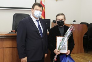 В Смоленской областной Думе наградили победителей журналистского конкурса