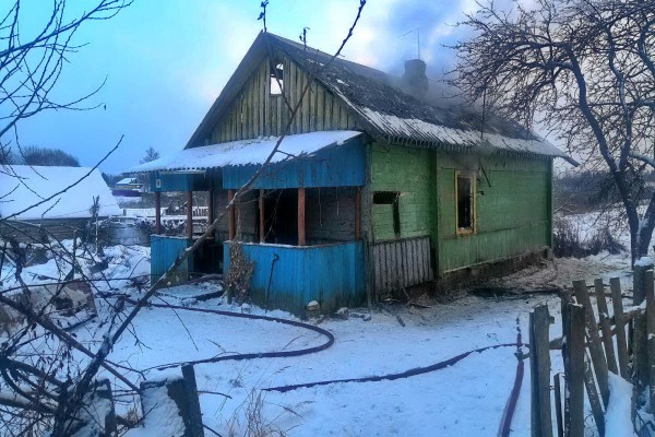 При пожаре в Смоленском районе погибли двое мужчин