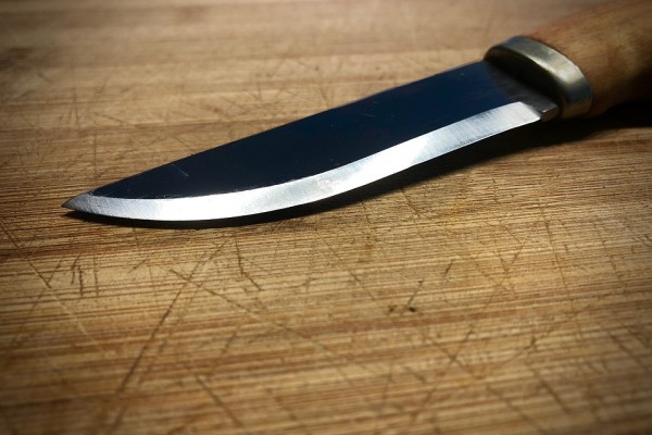 Смолянин угрожал убить соседа кухонным ножом