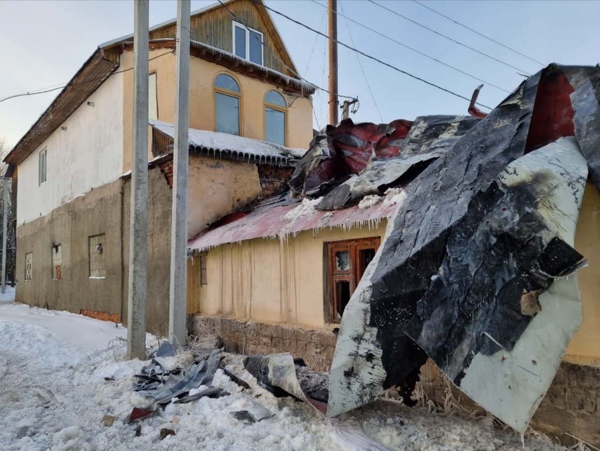В Гагарине пожарные спасли жилой дом