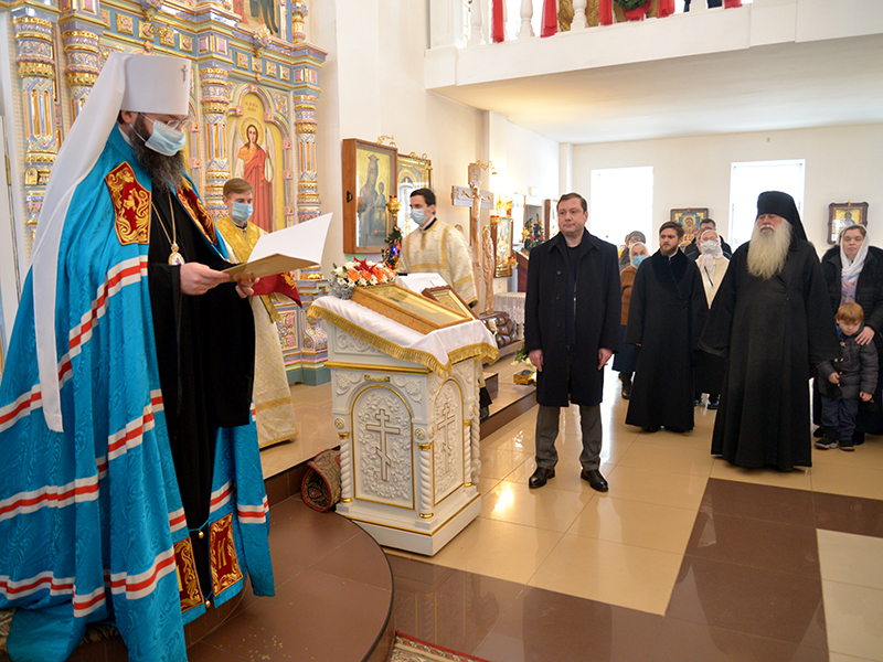 Алексей Островский поздравил смолян с праздником Крещения