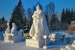 Снежную композицию команды из Смоленска разрушили в Новосибирске