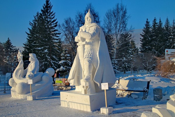 Снежную композицию команды из Смоленска разрушили в Новосибирске