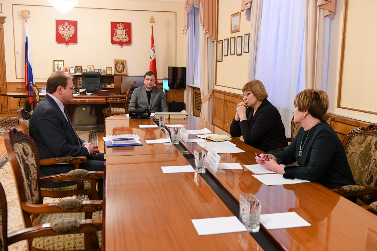 Губернатор Алексей Островский провел рабочую встречу с ректором СмолГУ 