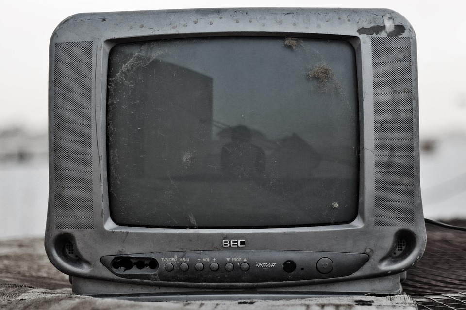 В Смоленске похититель успел продать украденный телевизор