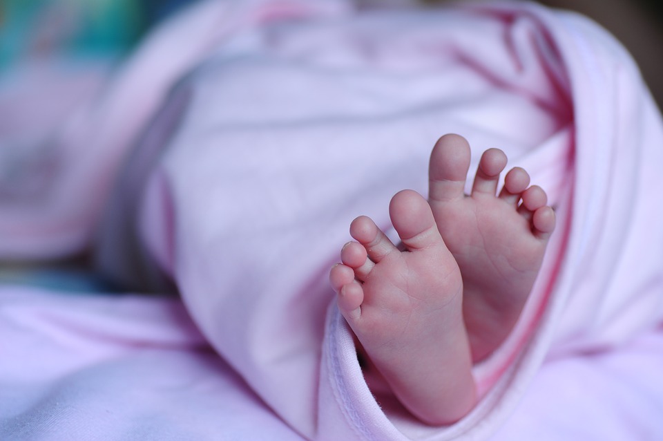 В Смоленской области установили подкинувшую ребёнка в больницу женщину