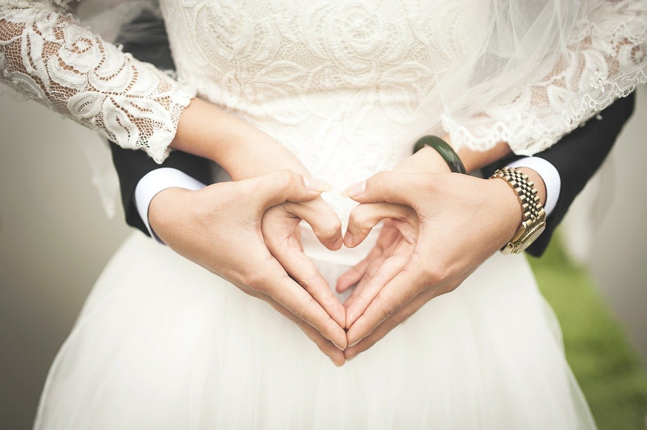 107 пар вступили в брак в Смоленске в январе