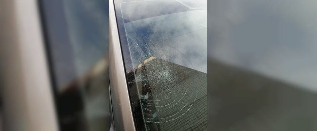 Смолянин разбил стекло чужого автомобиля за неправильную парковку