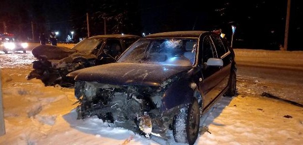 В аварии в Смоленском районе пострадали два человека